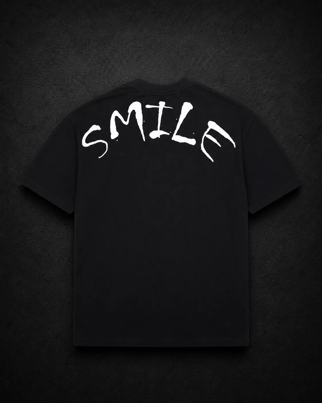 THE SMILY T-SHIRT باللون الأسود — منظر خلفي